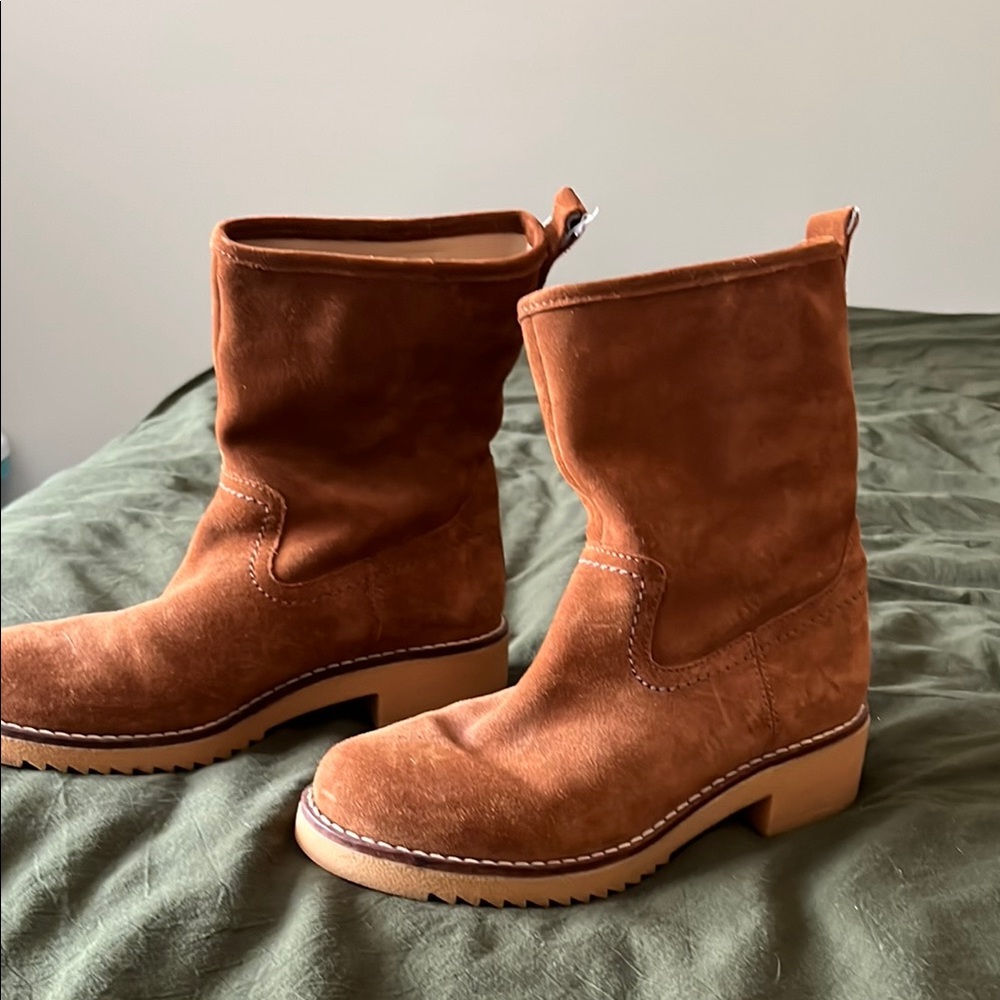 Clarks Tan Winter Boots with Suede Finish
